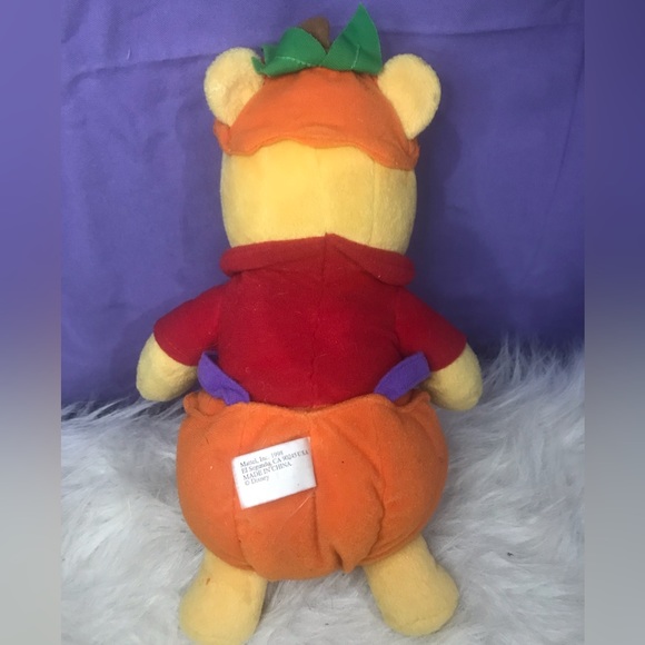 Set of 4 Disney Winnie the Poohs - Picture 13 of 13